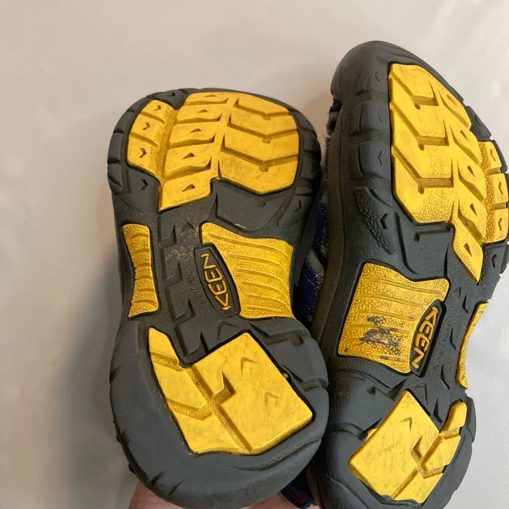 Keen girls boys blue hiking sandals 12